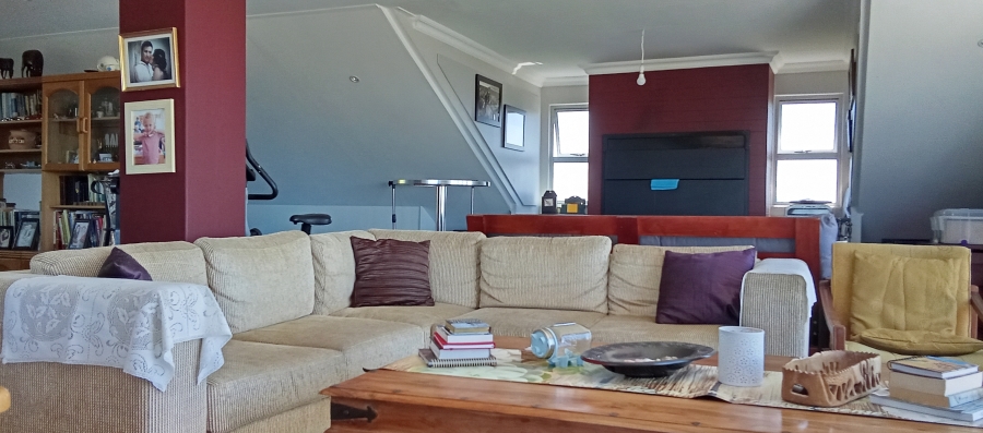 5 Bedroom Property for Sale in Kleinbaai Western Cape